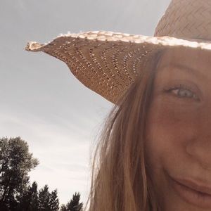 Meet your Posher, Mackenzie